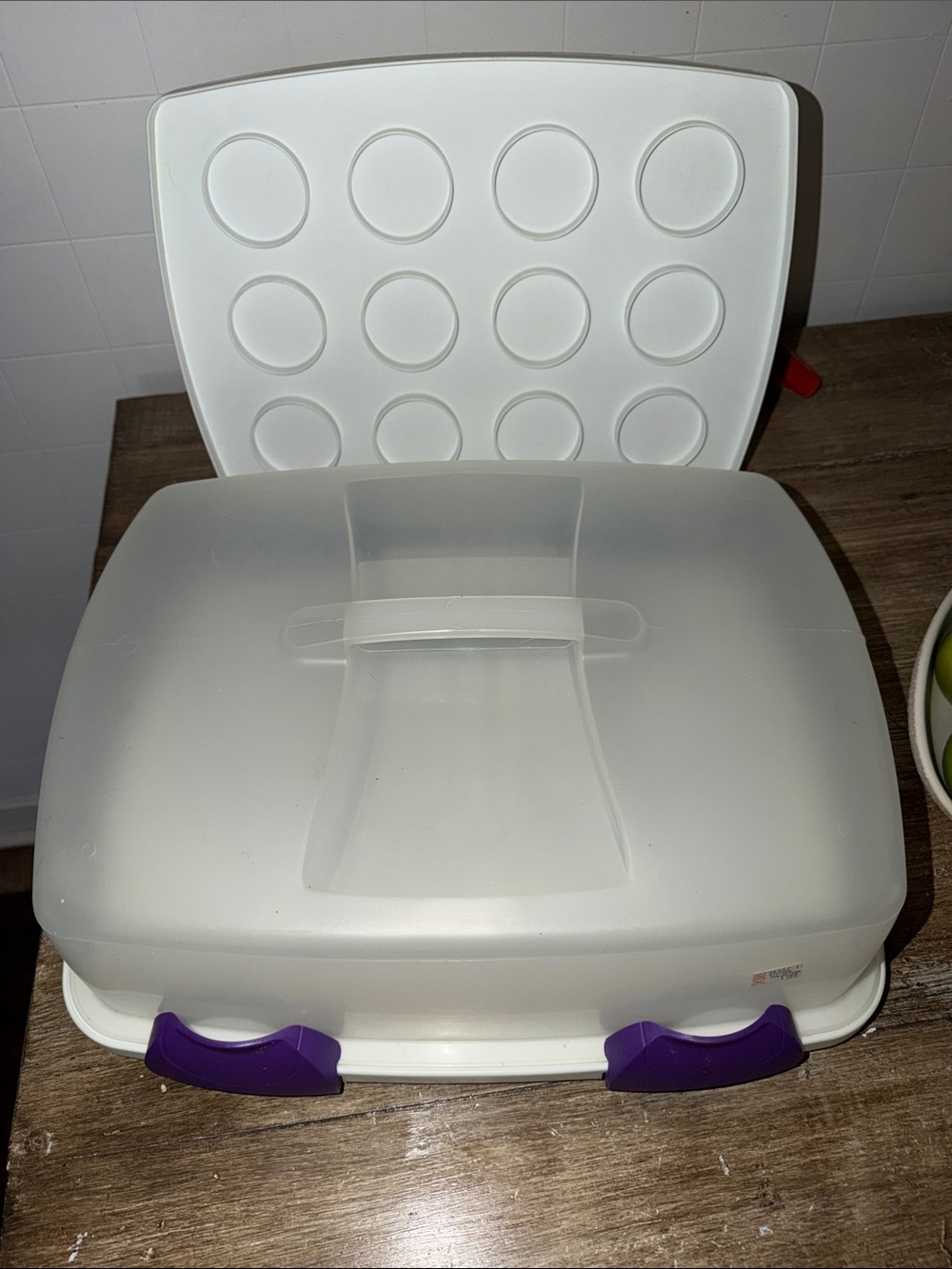 Wilton Ultimate 3-in-1 Cake and Cupcake Carrier